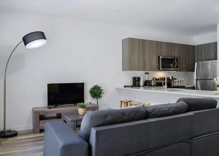 Awesome Townhouse 15 Minutes From The Beach
