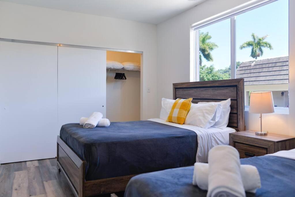 Apartamento Awesome Townhouse 15 Minutes From The